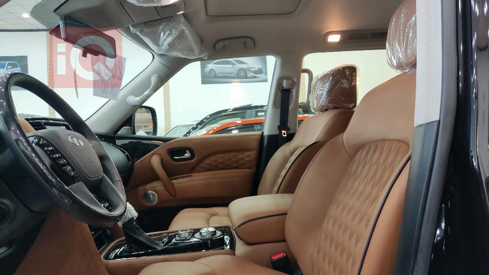 Infiniti QX80